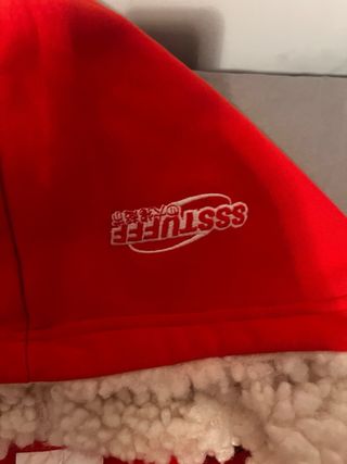 Sudadera Bershka x Stuff roja 
edición palomitas 