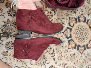Botines ante burdeos