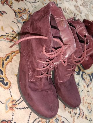 Botines ante burdeos