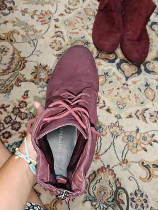Botines ante burdeos