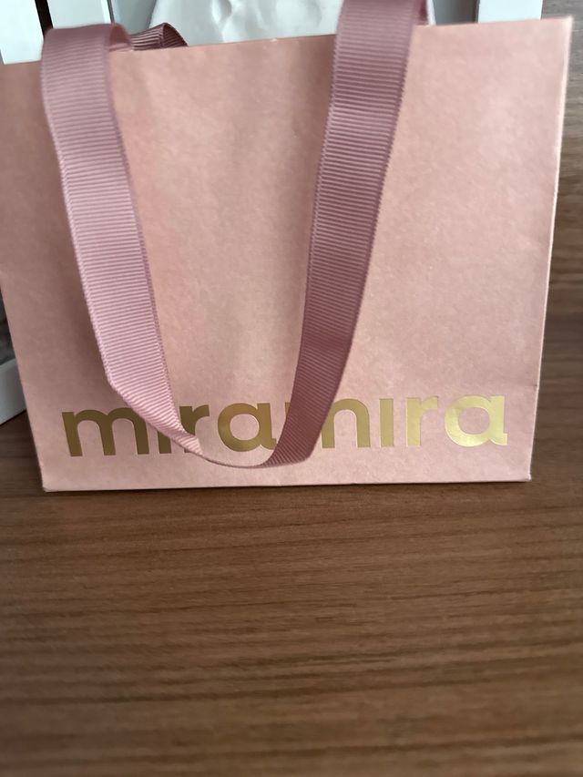 Pulsera Miramira dorada. A estrenar en su caja.