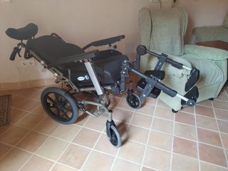 Silla ruedas reclinable muy confortable 