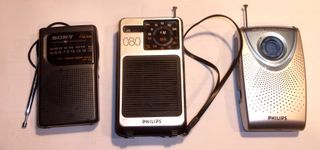 LOTTO DI 3 RADIO TASCABILI  A TRANSISTOR