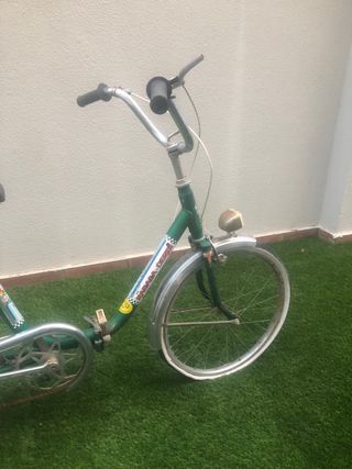 Bicicleta BH clásica verde