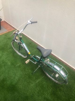 Bicicleta BH clásica verde