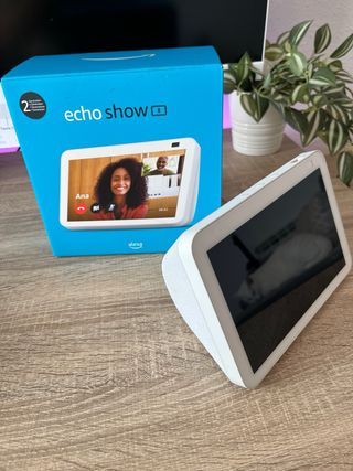 Echo Show 8 ALEXA - Altoparlante intelligente