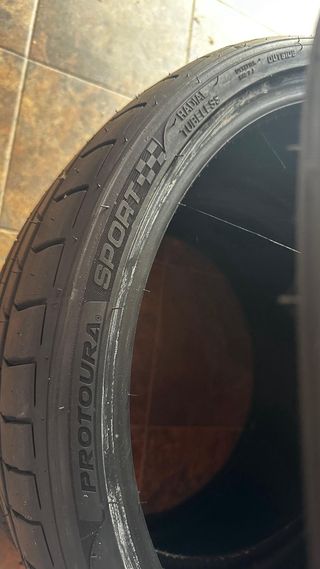 Neumáticos 255/30ZR20