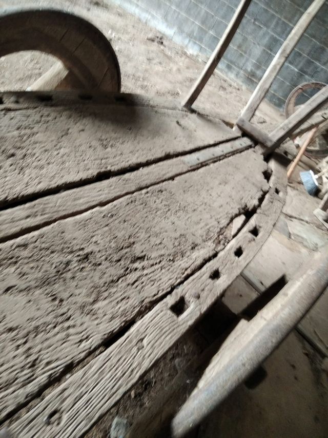 Carro madera antiguo