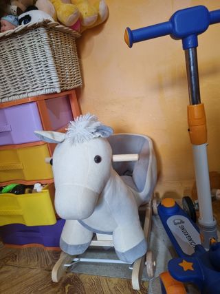 Caballo mecedora / correpasillos