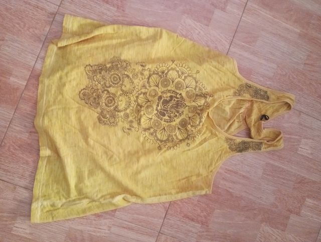 Camiseta tirantes amarilla - Totto