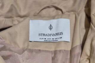 Gabardina beige Stradivarius - Talla M