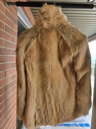 Abrigo y Chaquetón piel lobo asiático beige