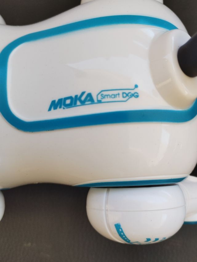 Cão robô interativo Moka