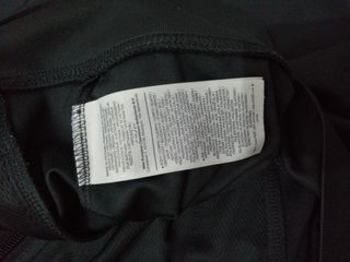 Sudadera Nike Dri-FIT negra y naranja