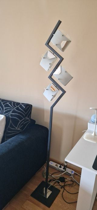 Lámpara pie diseño 4 luces