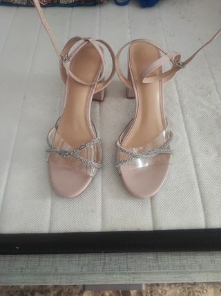 Sandalias doradas - tacón - como nuevas