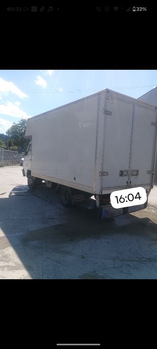 Nissan Trade 1998