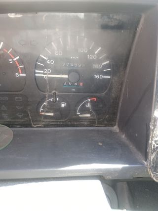 Nissan Trade 1998