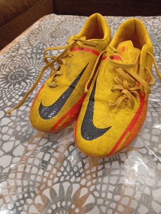 Botas Nike Phantom GT- Fútbol talla 
37,5