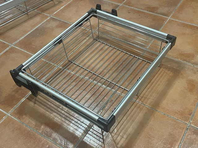 Cesta cajón de rejilla para armario de 60cm