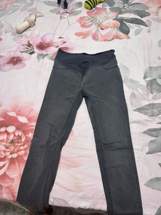 Jeans premamá modernos talla S
10€c/u   30todos 