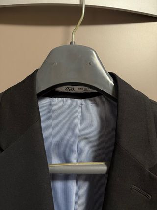 Traje negro Zara Talla 50 (L) (americana+pantalón)