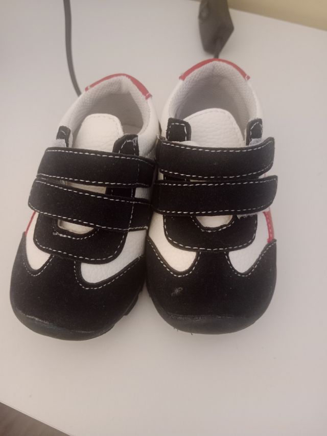 Lote zapatillas deportivas niño