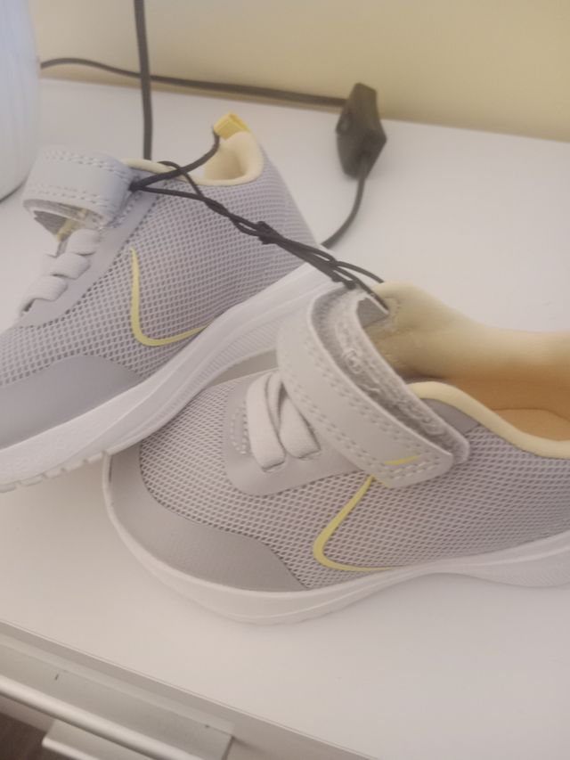 Lote zapatillas deportivas niño