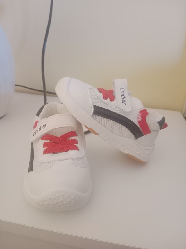 Lote zapatillas deportivas niño