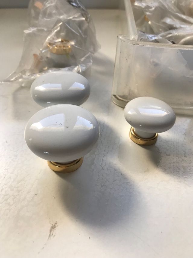 Pomos de Porcelana y dorados