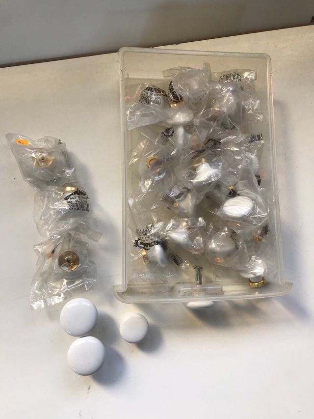 Pomos de Porcelana y dorados