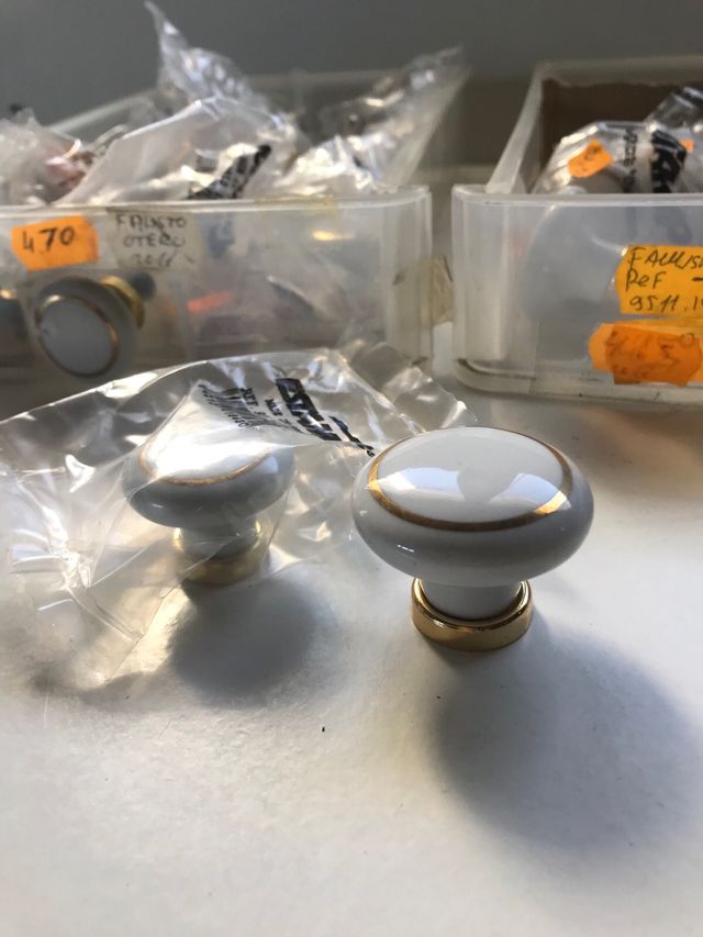 Pomos de Porcelana y dorado