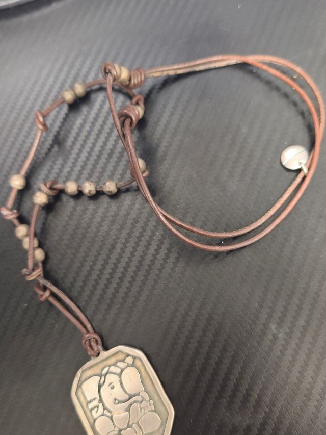 Collar Ganesha cuero marrón plata elefante 