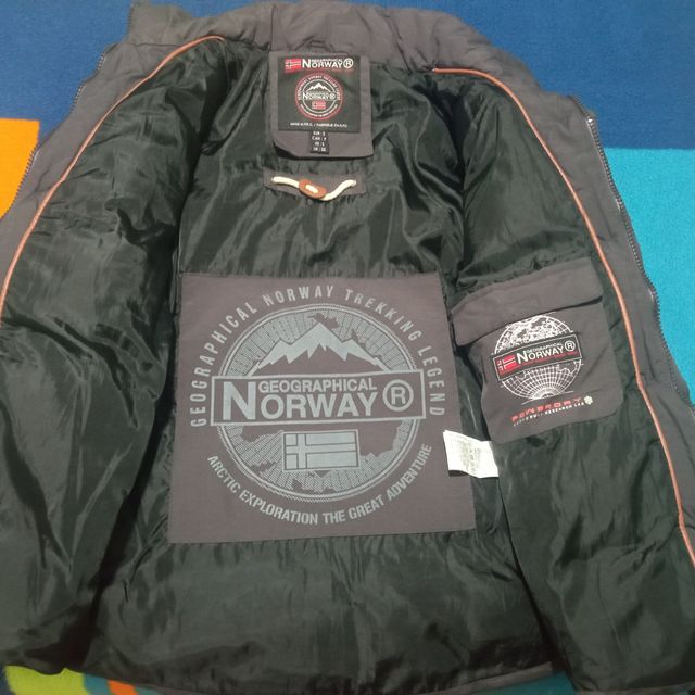 Geographical Norway marrón hombre