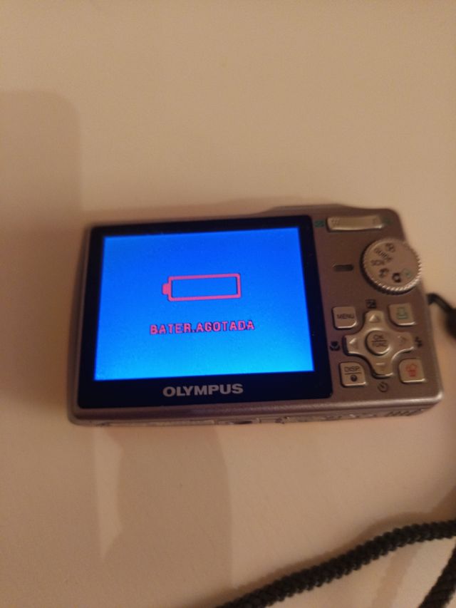 Olympus µ700 - Fotocamera digitale da 7,1 MP