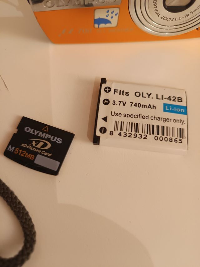 Olympus µ700 - Fotocamera digitale da 7,1 MP