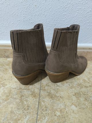 Botines Marrón - Tacón ancho