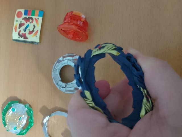 Trottola peonza bambini beyblade Ultimate Valtryek