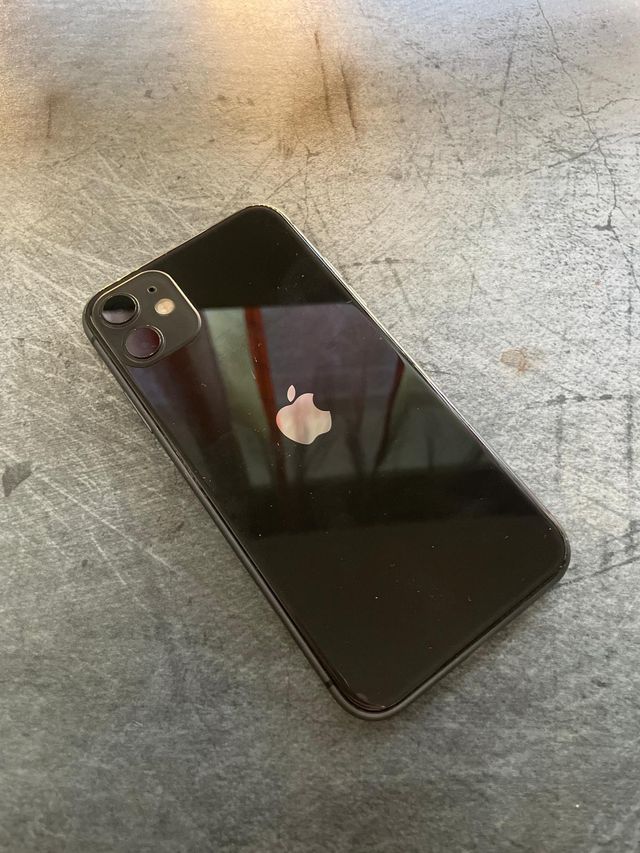 iPhone 11 Preto - 128GB