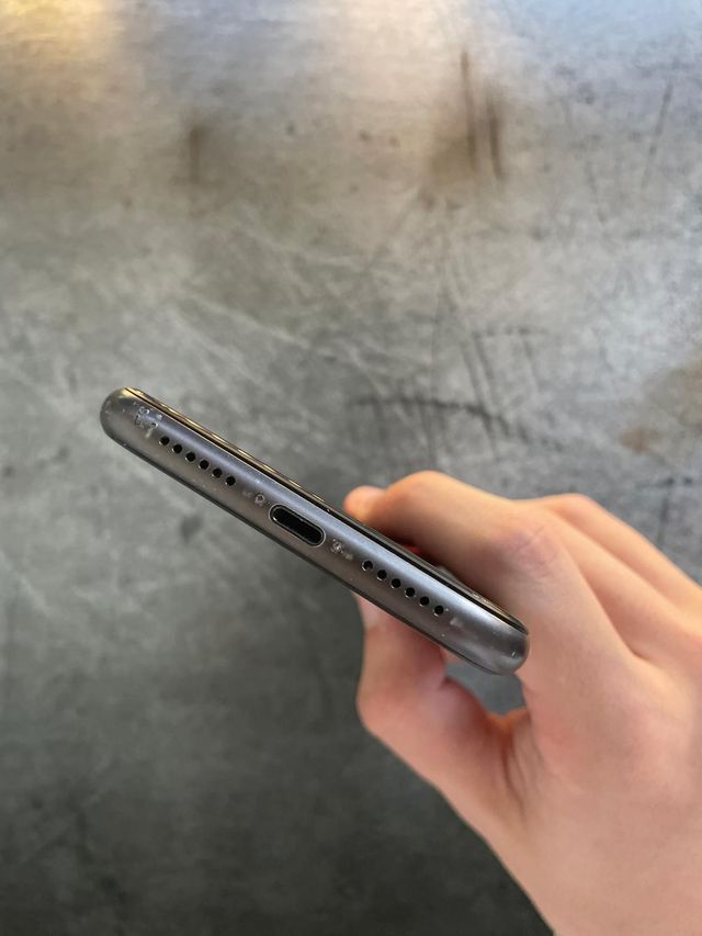 iPhone 11 Preto - 128GB