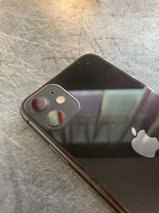 iPhone 11 Preto - 128GB