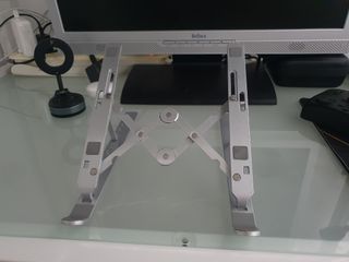 Soporte portátil plegable para ordenador