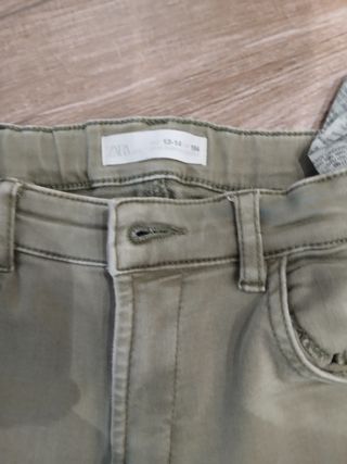 Pantalones pitillo verde oliva