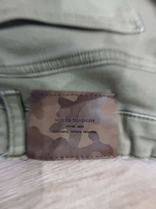 Pantalones pitillo verde oliva