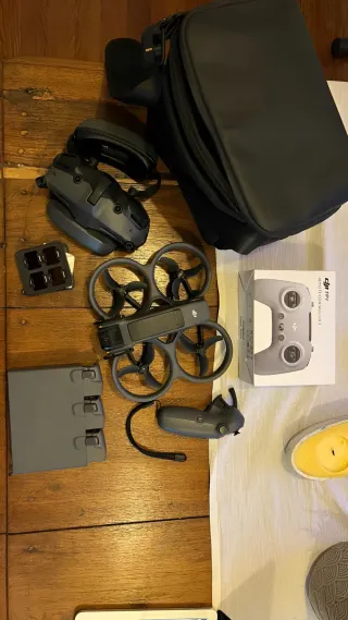 DJI Avata 2 Fly More Combo - Gris