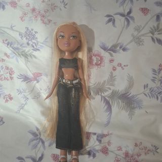 Muñeca Bratz Raya Pelo Largo