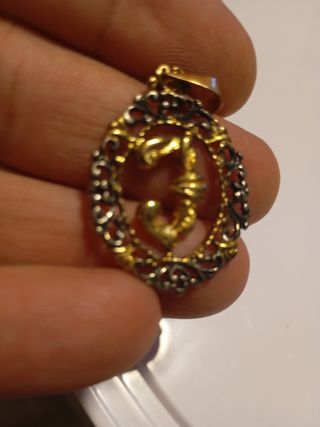 Colgante Letra J - Dorado y Plata