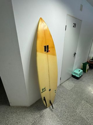 Tabla surf fibra usada