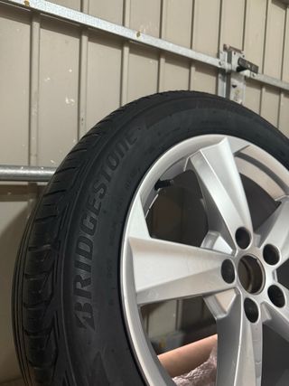 Llantas con neumático buen estado AUDI / VAG