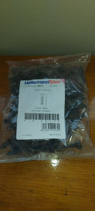 Tacos brida HellermannTyton TBR-8 (100uds)